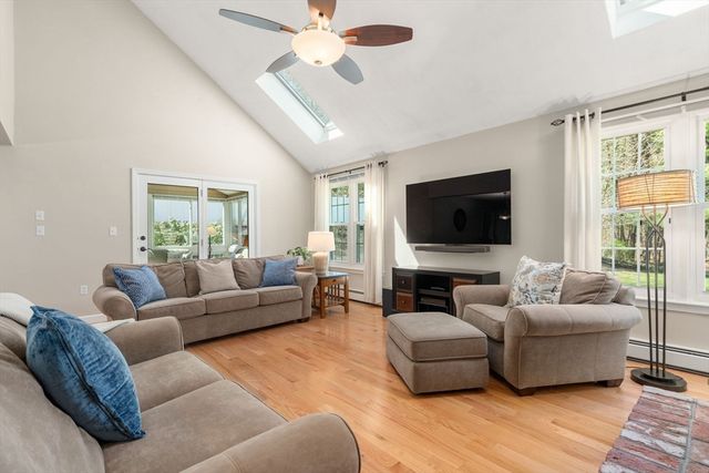 6 Berkshire St, Norfolk, MA 02056