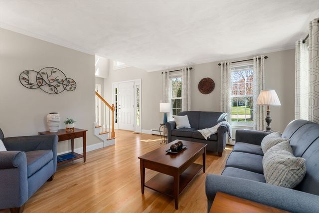 6 Berkshire St, Norfolk, MA 02056