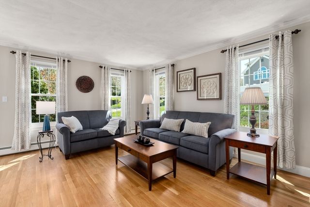 6 Berkshire St, Norfolk, MA 02056