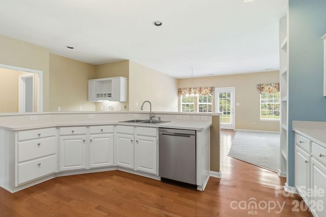 2017 Legend Creek Lane, Charlotte, NC 28227