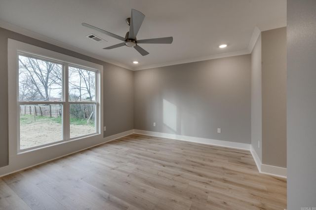 209 N Griffin Street, Morrilton, AR 72110