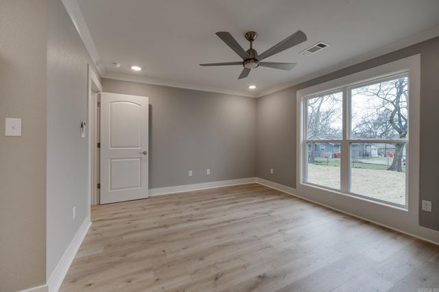 209 N Griffin Street, Morrilton, AR 72110