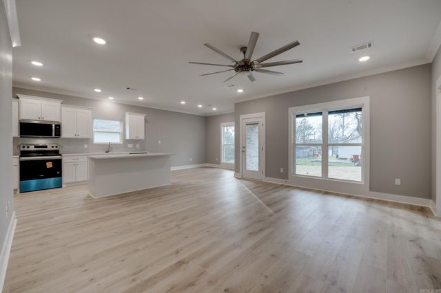 209 N Griffin Street, Morrilton, AR 72110