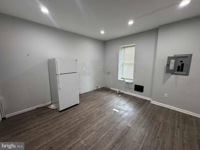 222 E PRICE ST, Philadelphia, PA 19144