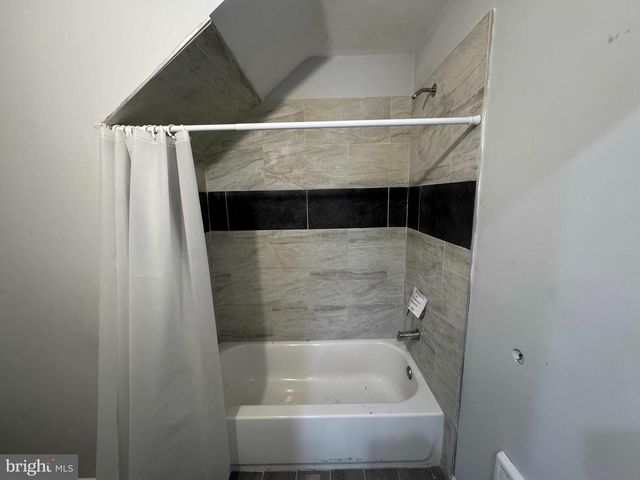 222 E PRICE ST, Philadelphia, PA 19144