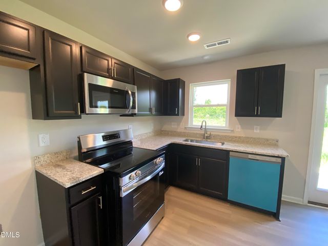 206 Streamlet Drive, Fremont, NC 27830