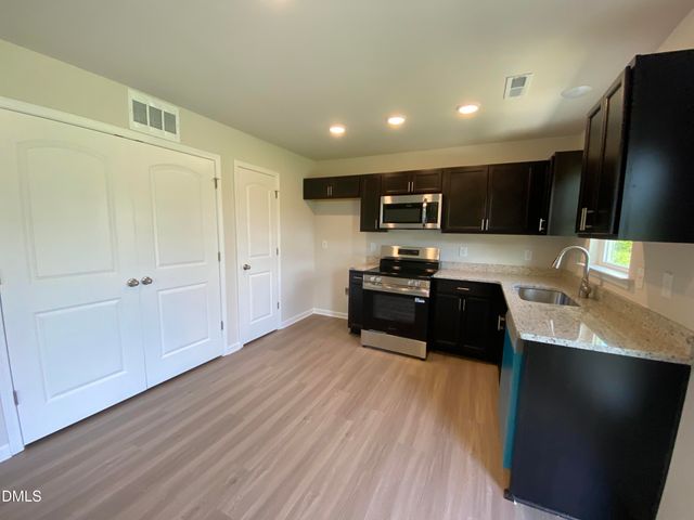 206 Streamlet Drive, Fremont, NC 27830
