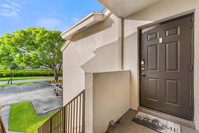 680 Cypress Club Way G10, Deerfield Beach, FL 33064