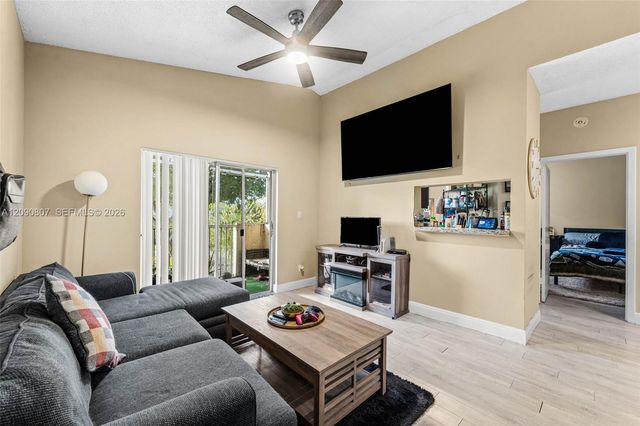 680 Cypress Club Way G10, Deerfield Beach, FL 33064