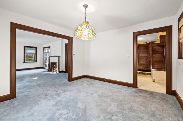 3 Ridgecrest E, Scarsdale, NY 10583