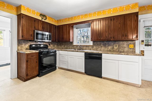 3 Ridgecrest E, Scarsdale, NY 10583