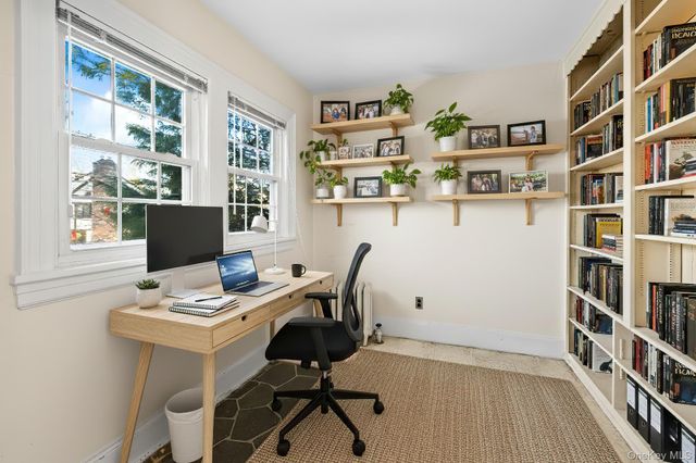 3 Ridgecrest E, Scarsdale, NY 10583