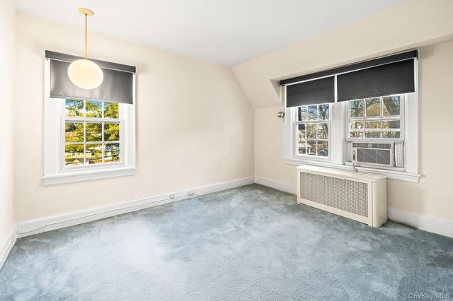 3 Ridgecrest E, Scarsdale, NY 10583