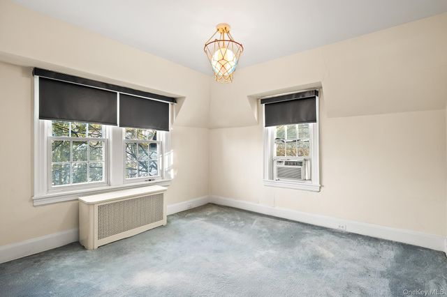 3 Ridgecrest E, Scarsdale, NY 10583