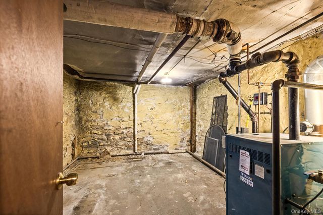 3 Ridgecrest E, Scarsdale, NY 10583