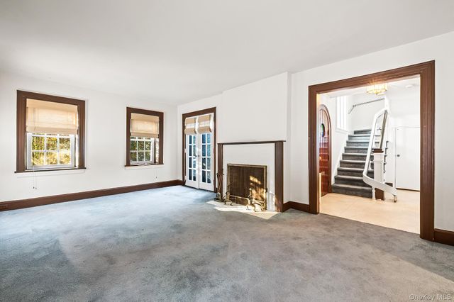 3 Ridgecrest E, Scarsdale, NY 10583