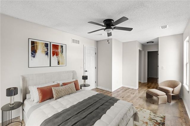 1116 E 77th Terrace, Kansas City, MO 64131