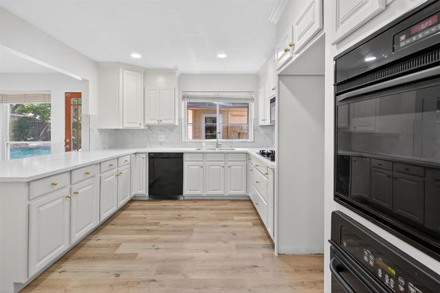 3810 Glenwood Springs Dr, Kingwood, TX 77345