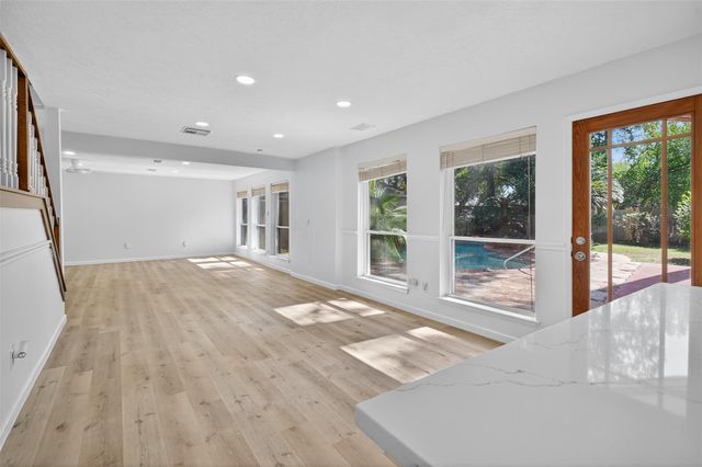 3810 Glenwood Springs Dr, Kingwood, TX 77345