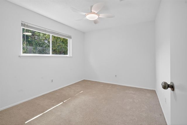 3810 Glenwood Springs Dr, Kingwood, TX 77345