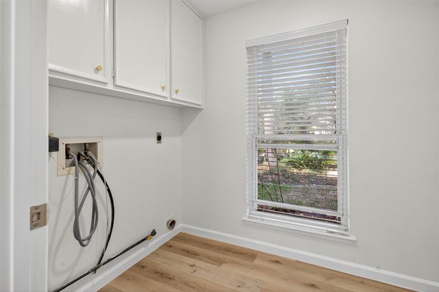 3810 Glenwood Springs Dr, Kingwood, TX 77345