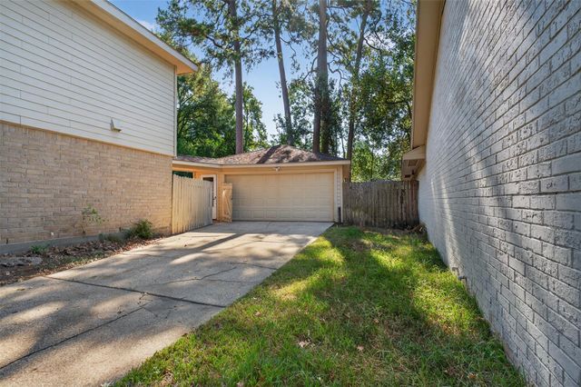 3810 Glenwood Springs Dr, Kingwood, TX 77345
