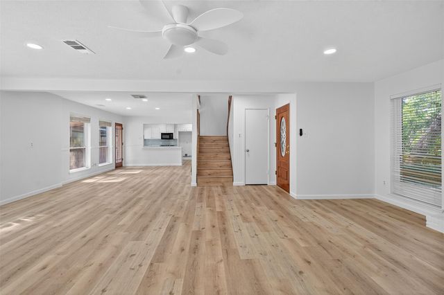 3810 Glenwood Springs Dr, Kingwood, TX 77345