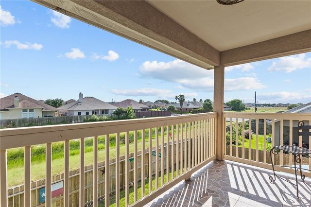 5809 Montserrat Dr, Corpus Christi, TX 78414