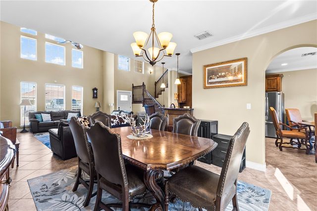 5809 Montserrat Dr, Corpus Christi, TX 78414