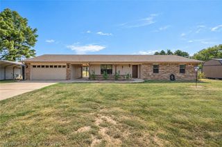 701 Haskens Street, Pocola, OK 74902