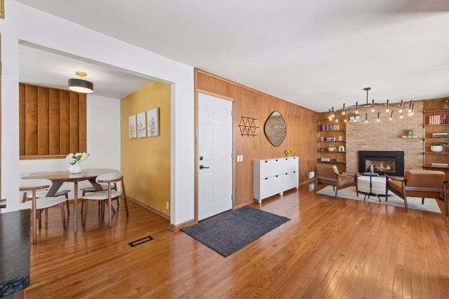 2320 Valders Avenue N, Golden Valley, MN 55427