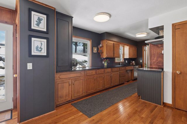 2320 Valders Avenue N, Golden Valley, MN 55427