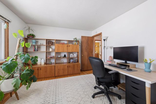 2320 Valders Avenue N, Golden Valley, MN 55427