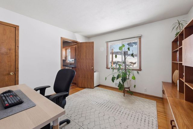 2320 Valders Avenue N, Golden Valley, MN 55427