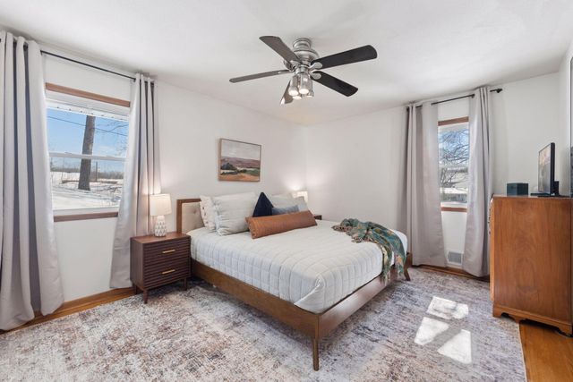 2320 Valders Avenue N, Golden Valley, MN 55427