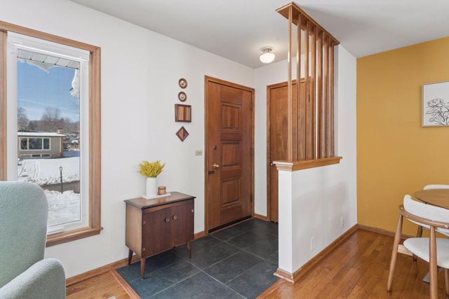 2320 Valders Avenue N, Golden Valley, MN 55427