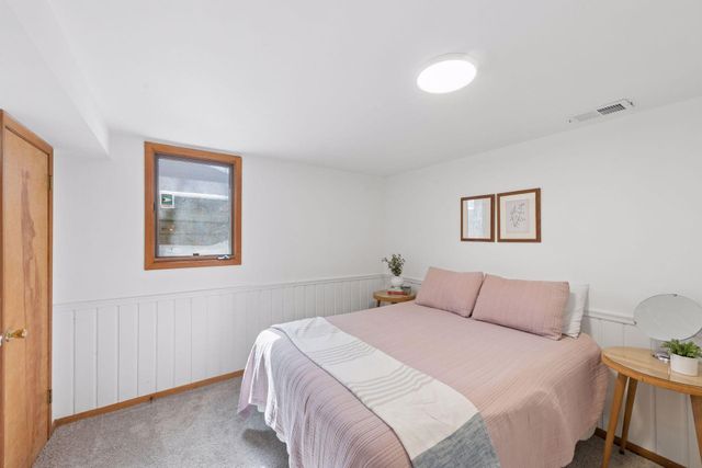 2320 Valders Avenue N, Golden Valley, MN 55427