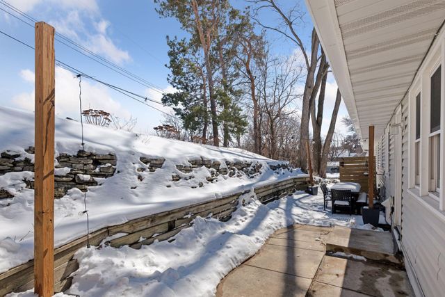 2320 Valders Avenue N, Golden Valley, MN 55427