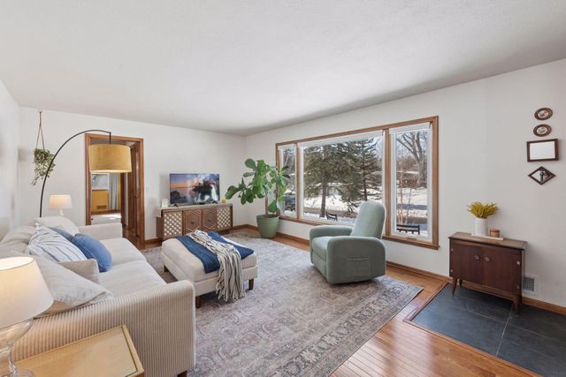 2320 Valders Avenue N, Golden Valley, MN 55427