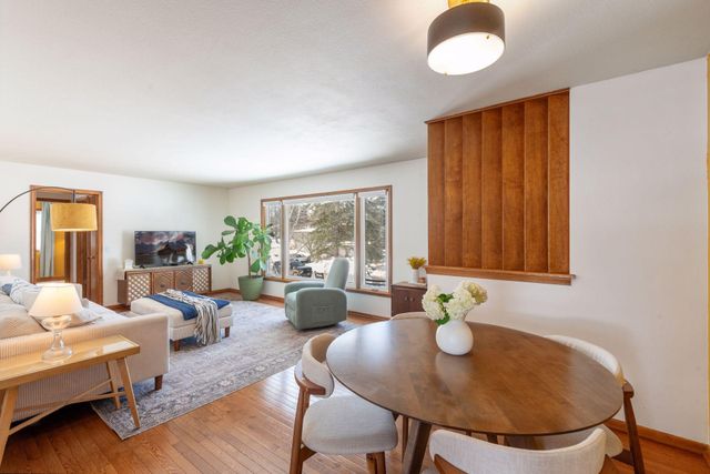 2320 Valders Avenue N, Golden Valley, MN 55427