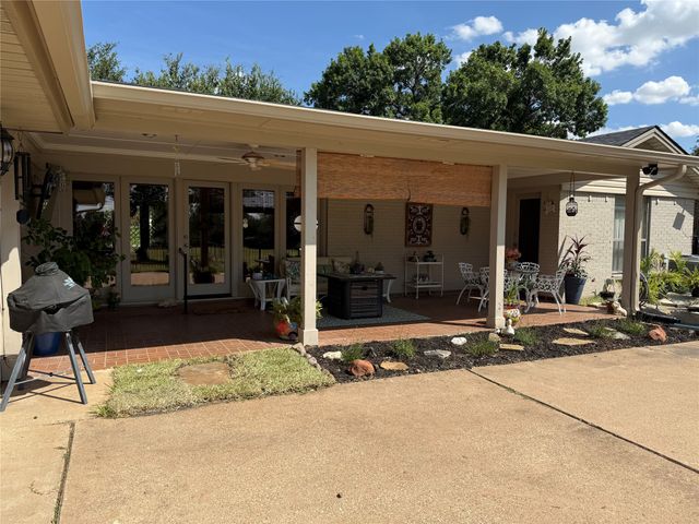 14635 Tanglewood Drive, Farmers Branch, TX 75234