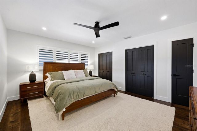 121 79TH STREET S, St Petersburg, FL 33707