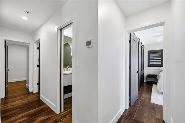 121 79TH STREET S, St Petersburg, FL 33707