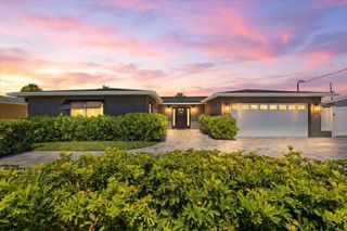 121 79TH STREET S, St Petersburg, FL 33707