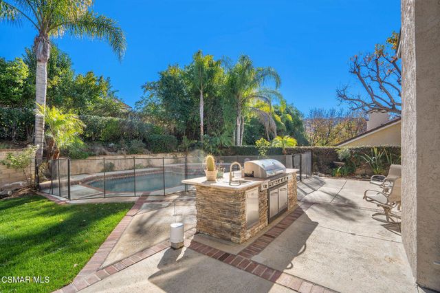 5750 Hempstead Drive, Agoura Hills, CA 91301