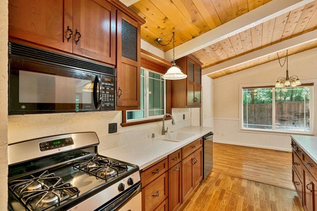 6160 Bucktail Ln, Pollock Pines, CA 95726
