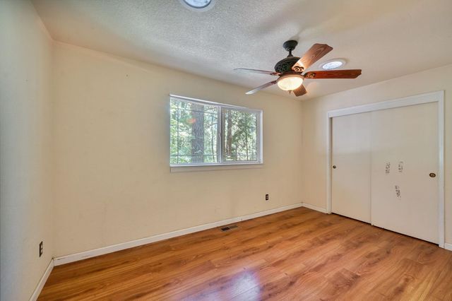 6160 Bucktail Ln, Pollock Pines, CA 95726