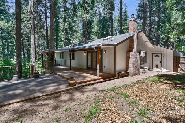 6160 Bucktail Ln, Pollock Pines, CA 95726