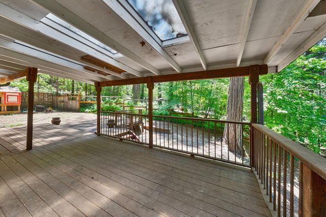6160 Bucktail Ln, Pollock Pines, CA 95726