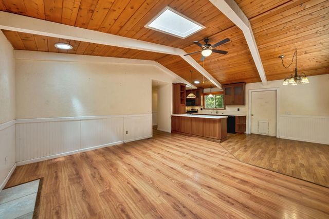 6160 Bucktail Ln, Pollock Pines, CA 95726